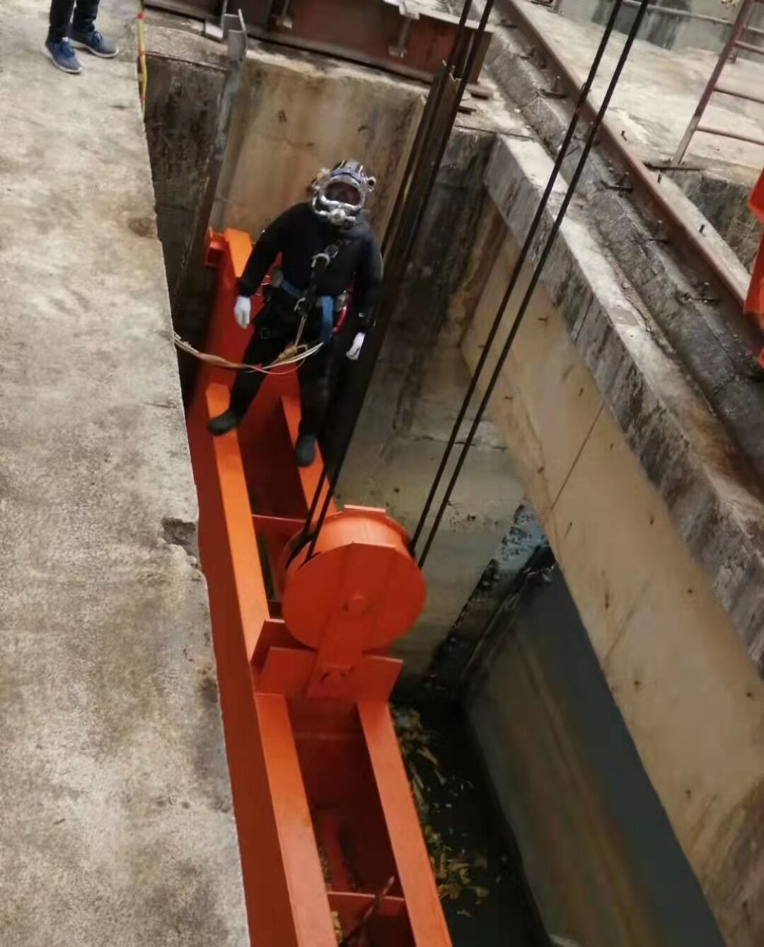咸宁箱涵带水清淤-本地全市箱涵带水清淤2022